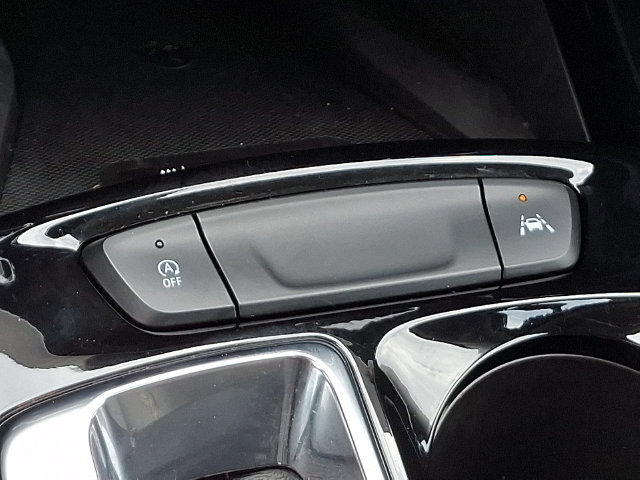 Used 2025 Chevrolet Trax ACTIV w/ Sunroof Package FWD image 18