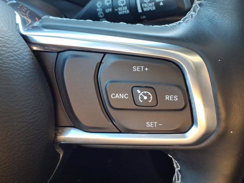 Used 2022 Jeep Wrangler Unlimited Sahara w/ Cold Weather Group image 21