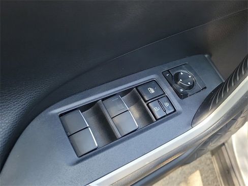 Used 2021 Toyota RAV4 Limited image 13