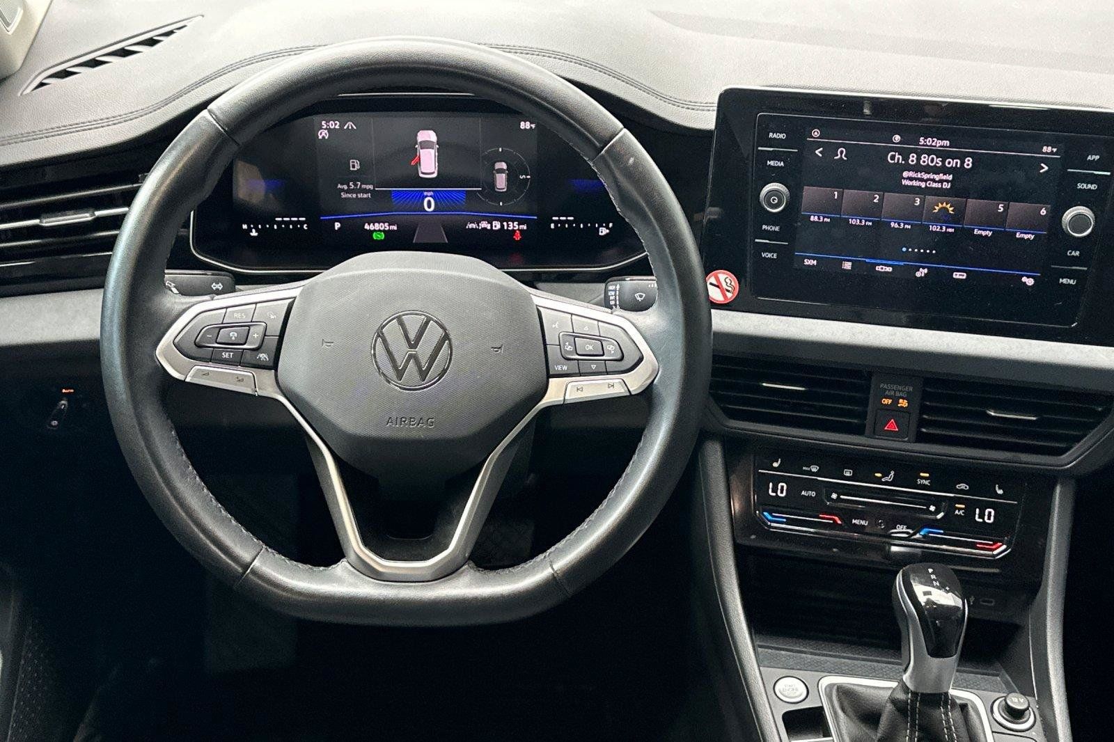 Certified 2025 Volkswagen Jetta SE FWD image 14