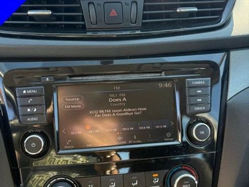 Used 2019 Nissan Rogue Sport S image 18