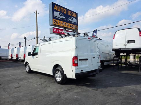 Used 2021 Nissan NV 2500 SV image 27