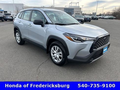 Used 2025 Toyota Corolla Cross L image 21