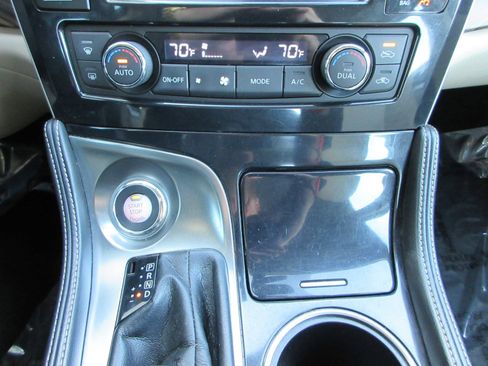 Used 2016 Nissan Maxima Platinum image 45