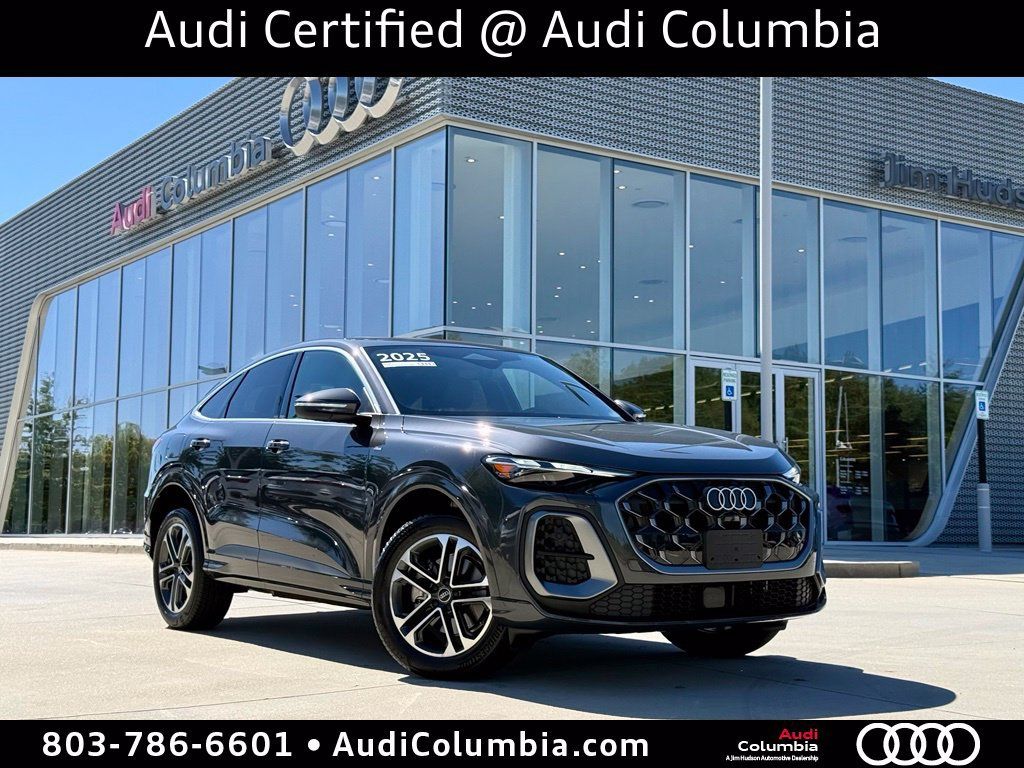 Certified 2025 Audi Q5 Premium w/ Convenience Package AWD/4WD image 2