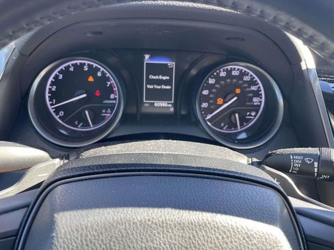 Used 2022 Toyota Camry SE image 35