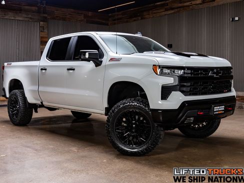 Used 2022 Chevrolet Silverado 1500 LT Trail Boss w/ Convenience Package II image 1