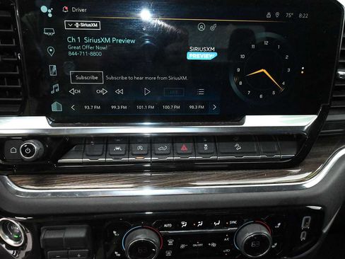 Used 2024 Chevrolet Silverado 1500 LT Trail Boss w/ LPO, Dark Essentials Package AWD/4WD image 18
