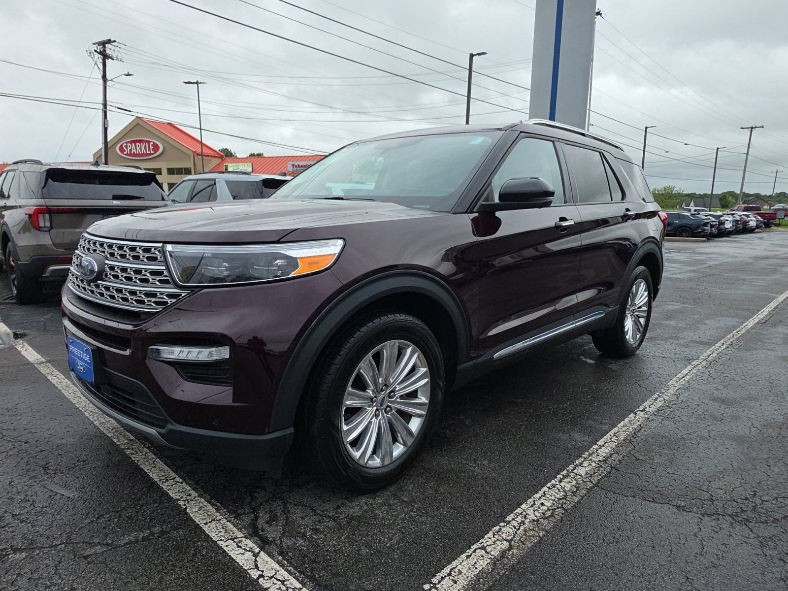 Used 2022 Ford Explorer Limited w/ Limited Technology Package AWD/4WD image 10