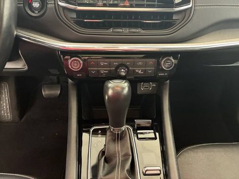 Used 2022 Jeep Compass High Altitude AWD/4WD image 21