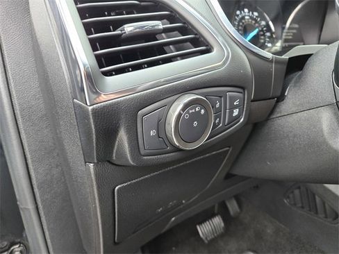 Used 2020 Ford Edge Titanium w/ Equipment Group 301A image 18