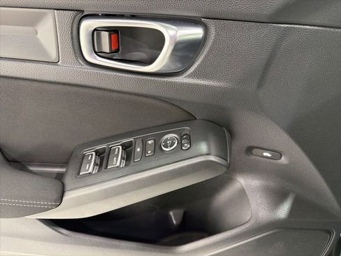 Used 2022 Honda Civic Sport image 11