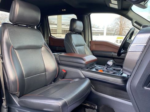 Used 2021 Ford F150 Lariat w/ Equipment Group 502A High image 19