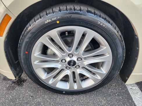 Used 2014 Lincoln MKZ Hybrid w/ Equipment Group 202A Reserve image 40