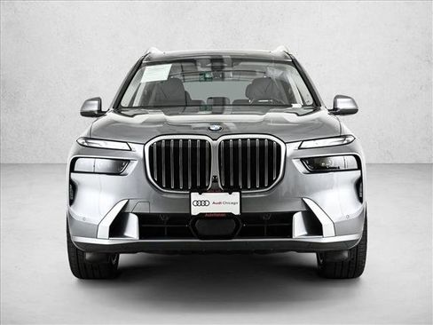 Used 2024 BMW X7 xDrive40i w/ Premium Package image 2