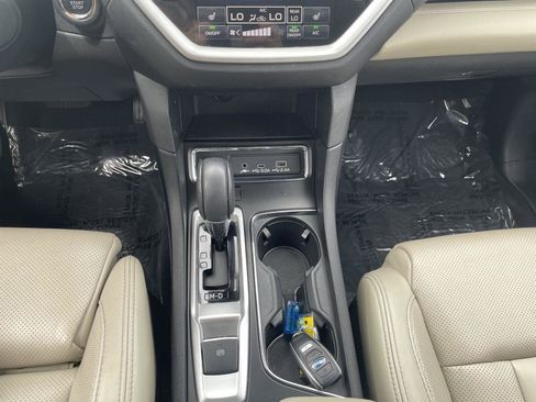 Used 2024 Subaru Ascent Limited AWD/4WD image 23