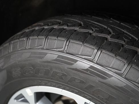 Certified 2025 Ford Expedition Active AWD/4WD image 39