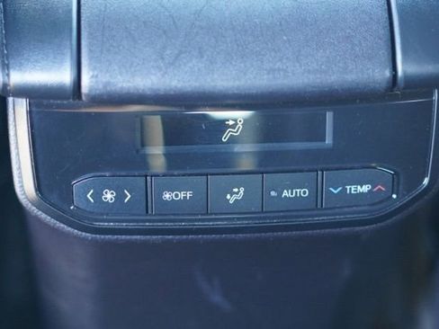 Used 2024 Toyota Highlander XSE image 35