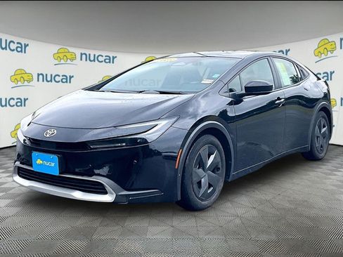 Used 2023 Toyota Prius Prime FWD image 3
