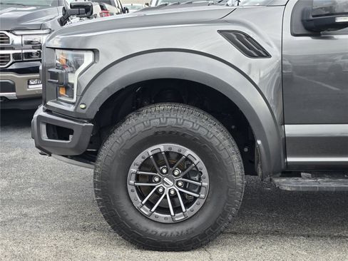 Used 2019 Ford F150 Raptor w/ Equipment Group 802A Luxury AWD/4WD image 9