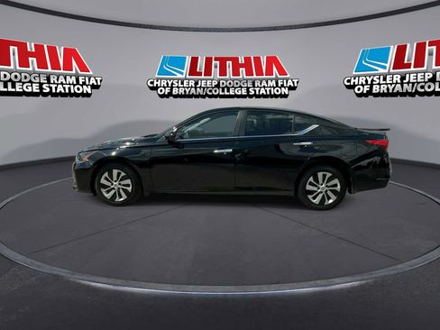 Used 2023 Nissan Altima 2.5 S FWD image 5
