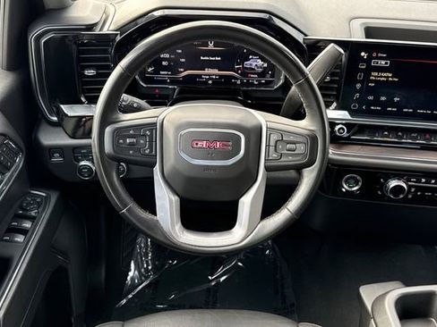 Used 2024 GMC Sierra 1500 SLT image 16
