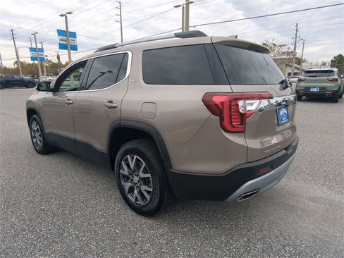 Used 2022 GMC Acadia SLT w/ Preferred Package image 7