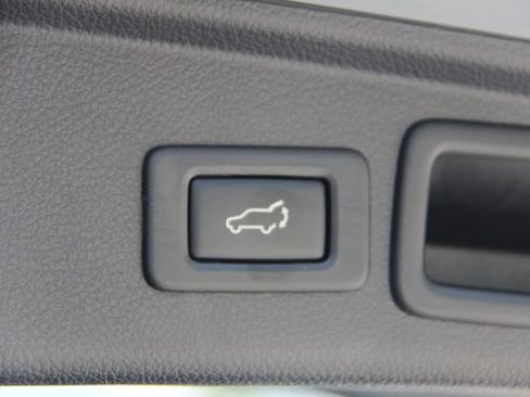 Used 2014 Subaru Forester 2.5i Limited AWD/4WD image 37