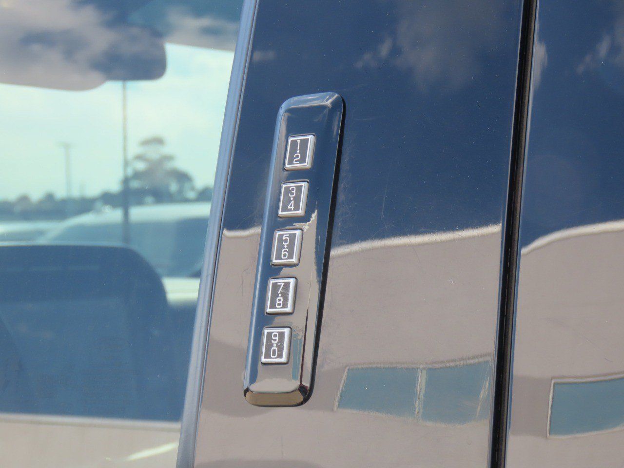 Used 2021 Ford F150 Lariat w/ Equipment Group 502A High AWD/4WD image 19