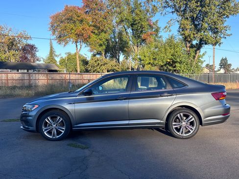 Used 2019 Volkswagen Jetta R-Line image 5