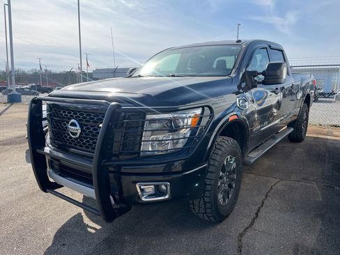 Used 2017 Nissan Titan PRO-4X AWD/4WD image 1