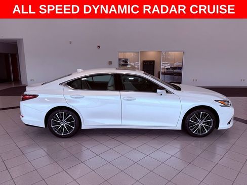 Certified 2025 Lexus ES 350 w/ Premium Package image 8