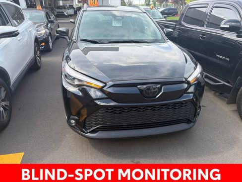 Used 2025 Toyota Corolla Cross AWD Hybrid w/ Convenience Package image 9