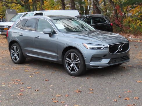 Used 2019 Volvo XC60 T6 Momentum w/ Premium Package image 6