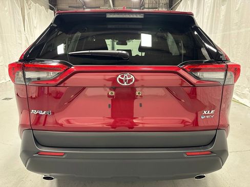 Used 2025 Toyota RAV4 XLE AWD/4WD image 6