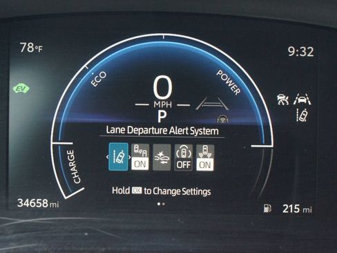 Used 2025 Toyota Camry LE FWD image 4