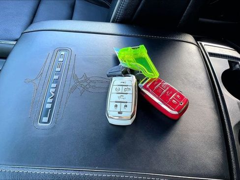 Used 2024 RAM 1500 Limited image 11