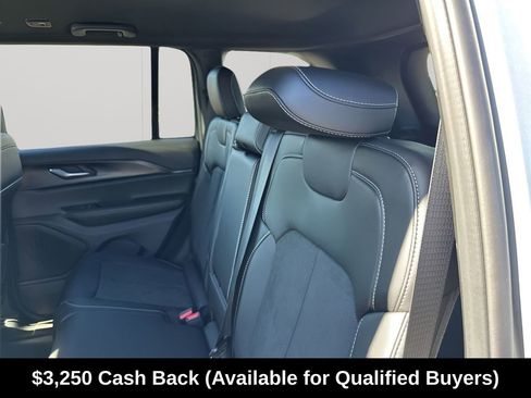 New 2025 Jeep Grand Cherokee Altitude RWD image 21