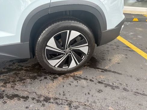 New 2026 Volkswagen Taos SE AWD/4WD image 14