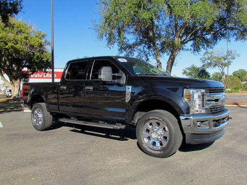Used 2019 Ford F250 XLT w/ XLT Value Package image 12