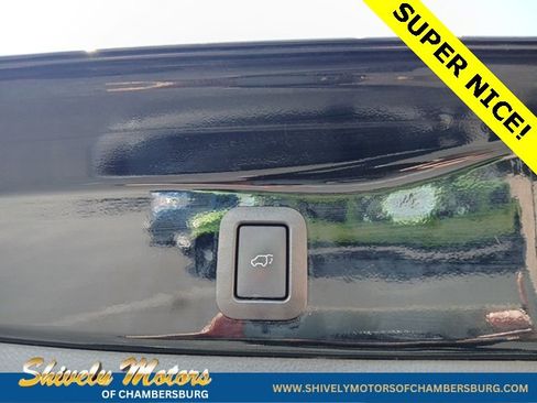 Used 2018 Toyota Highlander Limited Platinum image 10