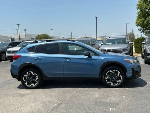 Used 2022 Subaru Crosstrek 2.5i Limited w/ Moonroof Package 2 AWD/4WD image 2