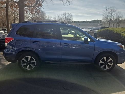 Used 2017 Subaru Forester 2.5i Premium w/ All-Weather Package image 13