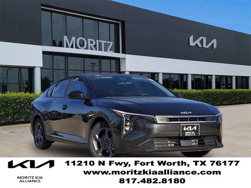 New 2026 Kia K4 LXS image 1