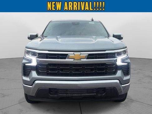 Used 2024 Chevrolet Silverado 1500 LT AWD/4WD image 2