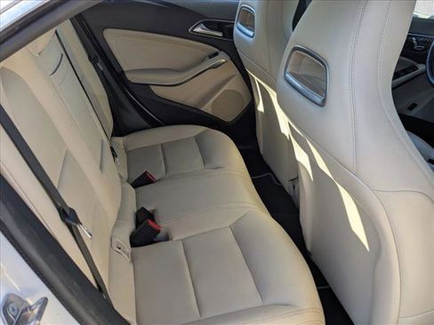 Used 2019 Mercedes-Benz CLA 250 4MATIC image 17