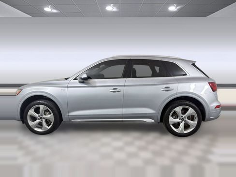 Certified 2023 Audi Q5 2.0T Premium Plus w/ Premium Plus Package AWD/4WD image 2