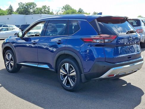Certified 2023 Nissan Rogue Platinum w/ Platinum Premium Package AWD/4WD image 4