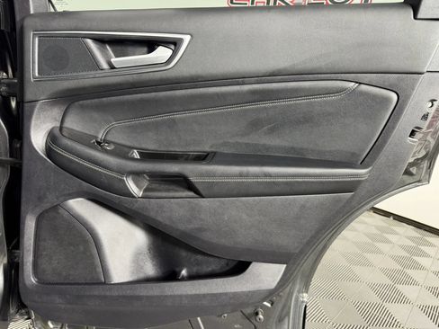 Used 2018 Ford Edge Titanium w/ Ford Safe & Smart Package FWD image 43