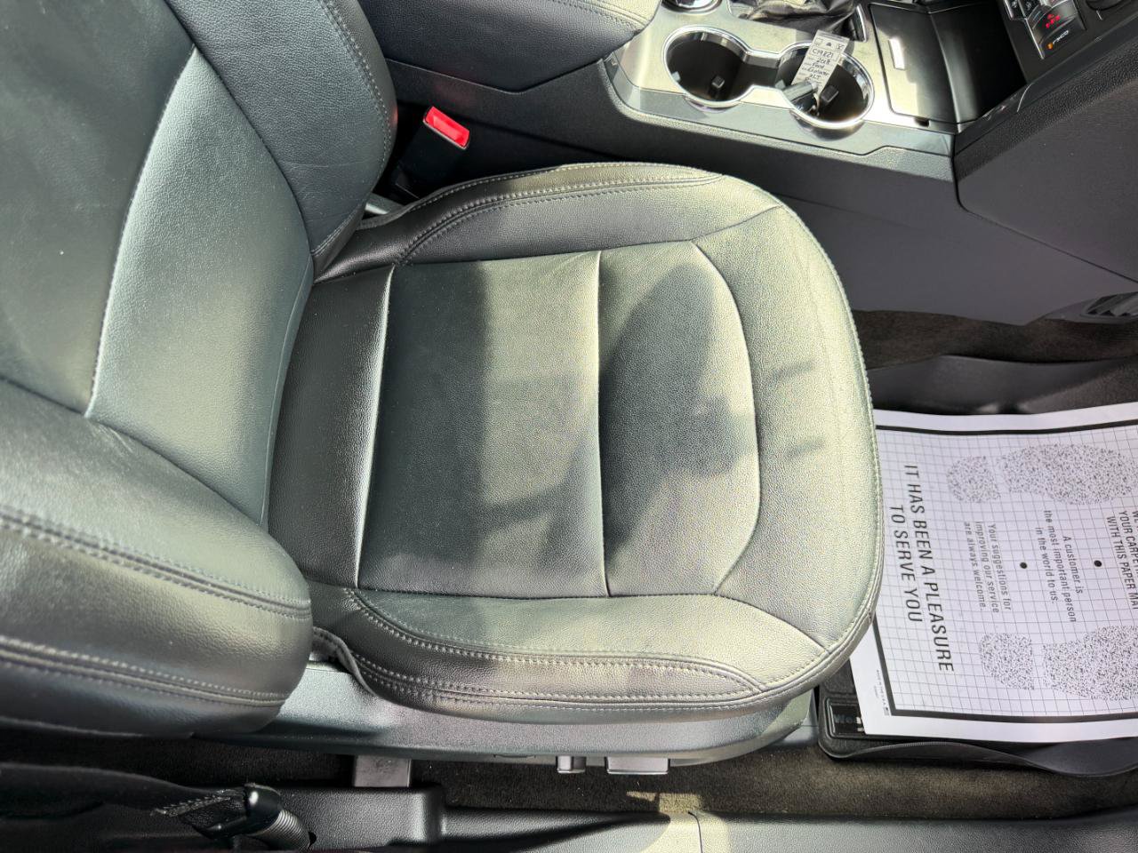Used 2018 Ford Explorer XLT w/ Equipment Group 202A AWD/4WD image 48